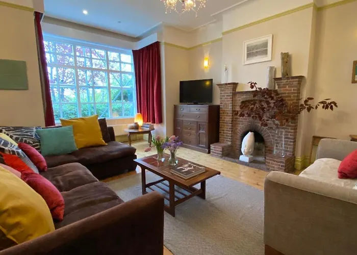 Ingledene A Spacious Family House